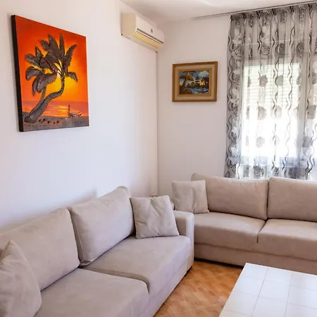Jimi 2 Apartment